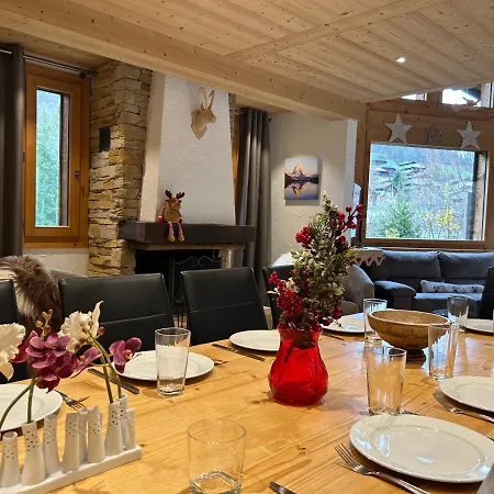 Adonis - Montriond, Morzine, Avoriaz モントリオン