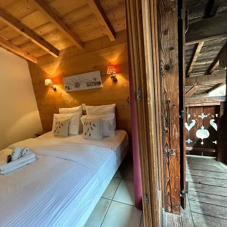 Adonis - Montriond, Morzine, Avoriaz Chalet *