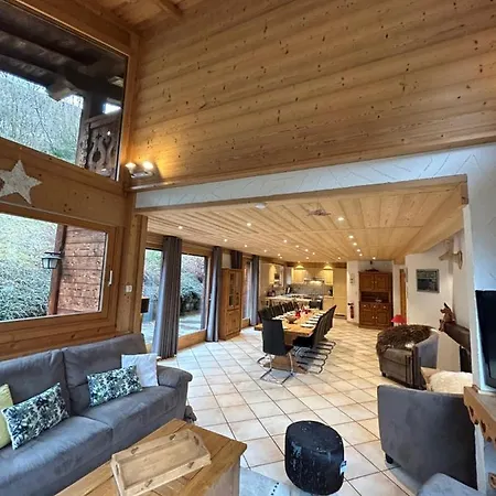 Adonis - Montriond, Morzine, Avoriaz * Montriond