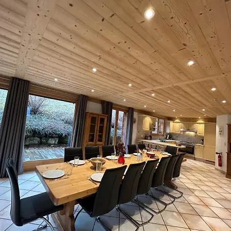Adonis - Montriond, Morzine, Avoriaz Chalet *